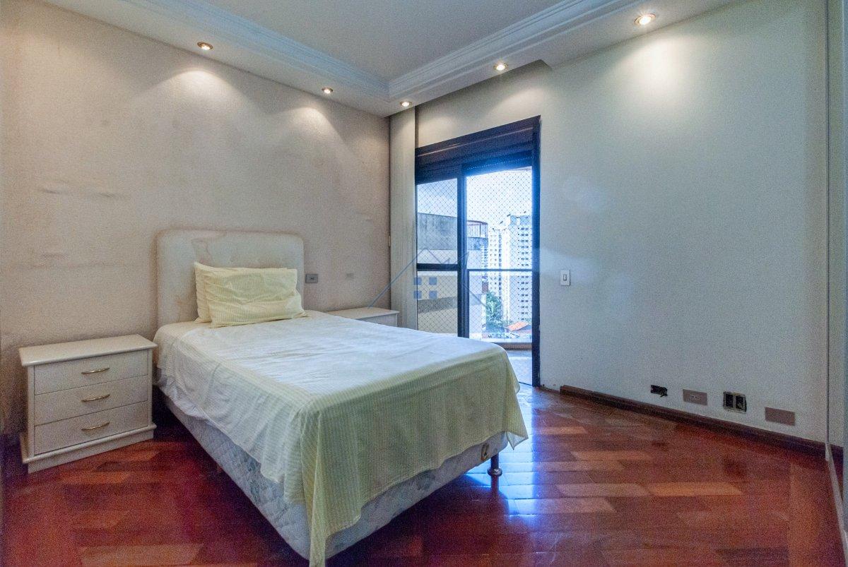 Apartamento 250m² na Aclimação 4 suítes 3 vagas Rua Castro Alves São Paulo - 