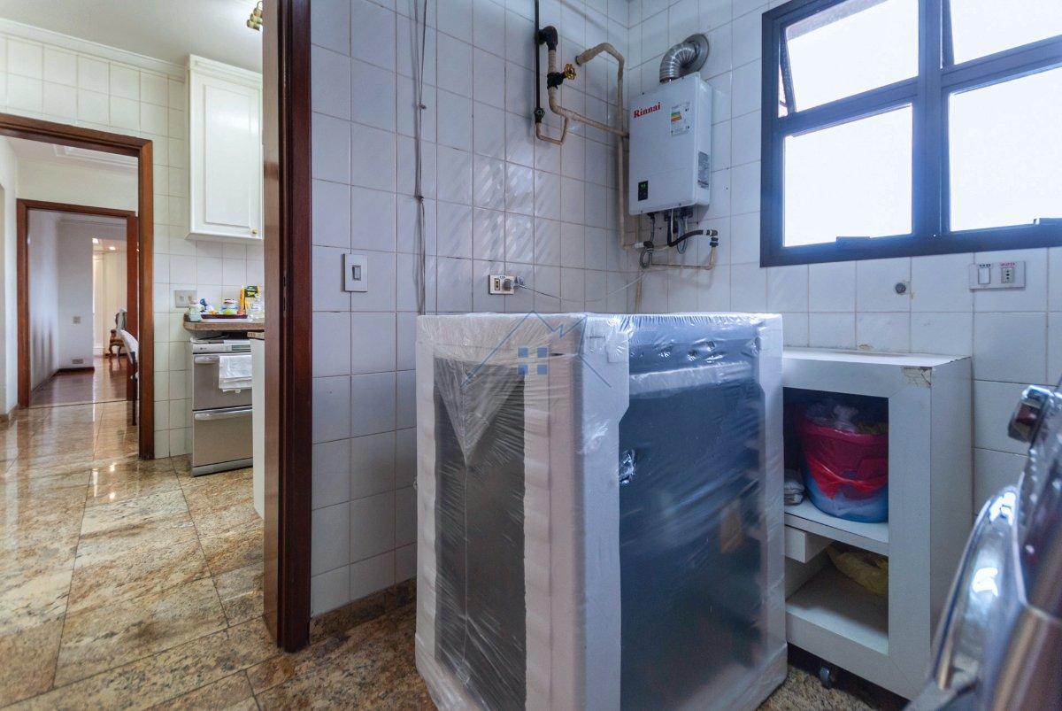 Apartamento 250m² na Aclimação 4 suítes 3 vagas Rua Castro Alves São Paulo - 