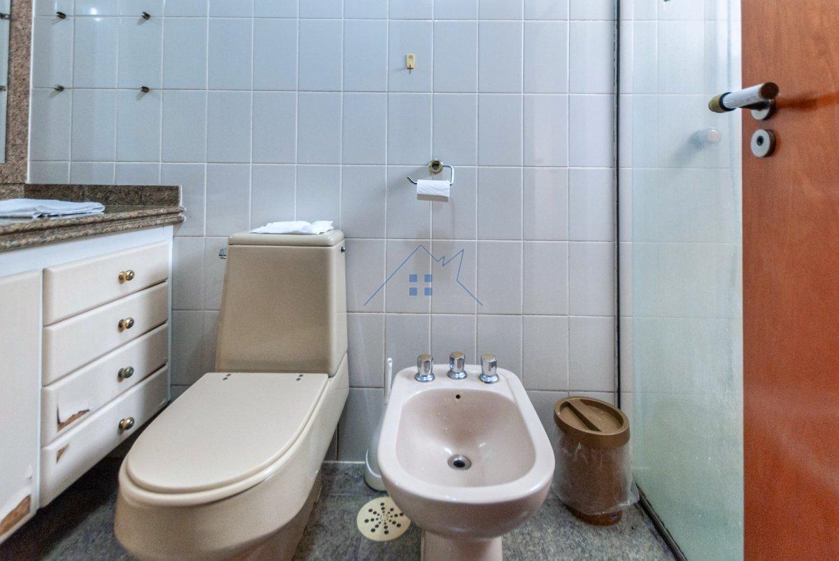 Apartamento 250m² na Aclimação 4 suítes 3 vagas Rua Castro Alves São Paulo - 