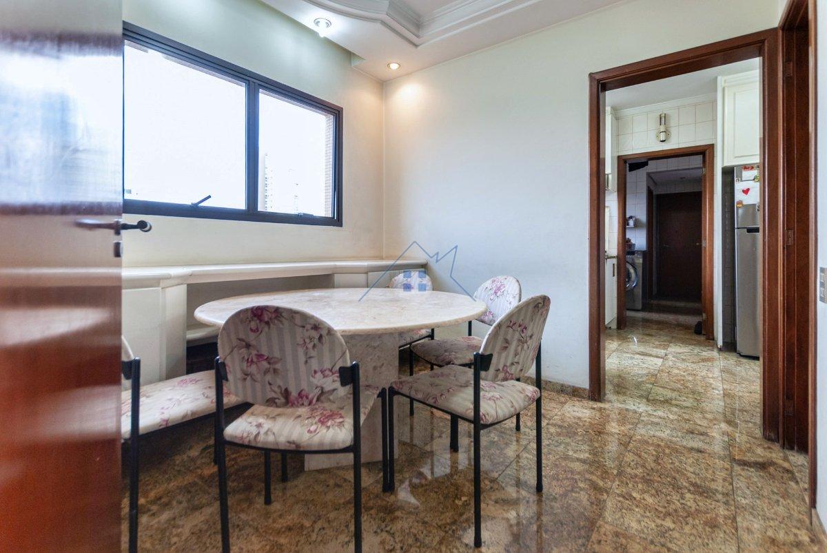 Apartamento 250m² na Aclimação 4 suítes 3 vagas Rua Castro Alves São Paulo - 