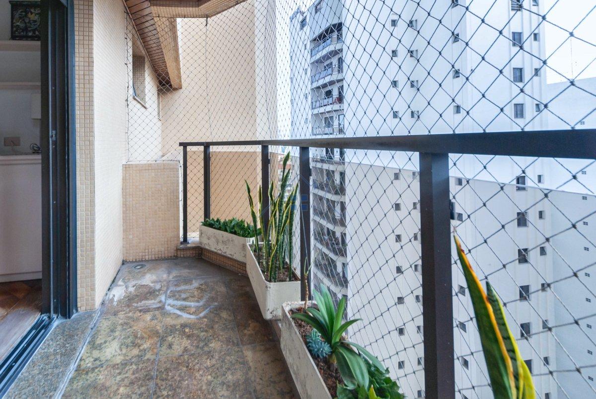 Apartamento 250m² na Aclimação 4 suítes 3 vagas Rua Castro Alves São Paulo - 