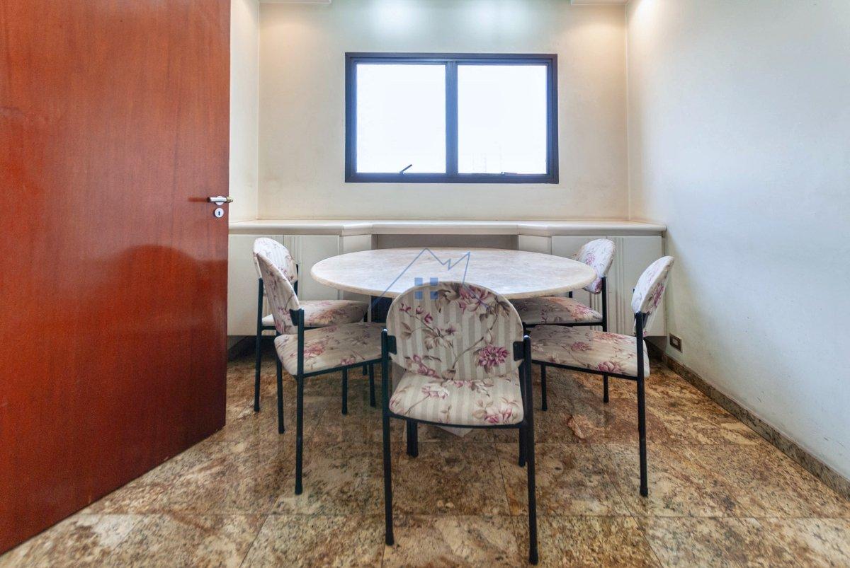 Apartamento 250m² na Aclimação 4 suítes 3 vagas Rua Castro Alves São Paulo - 