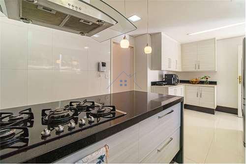 Casa 350m² no Parque Petrópolis 4 dorm 2 suítes 10 vagas Alameda Suécia Mairiporã - 