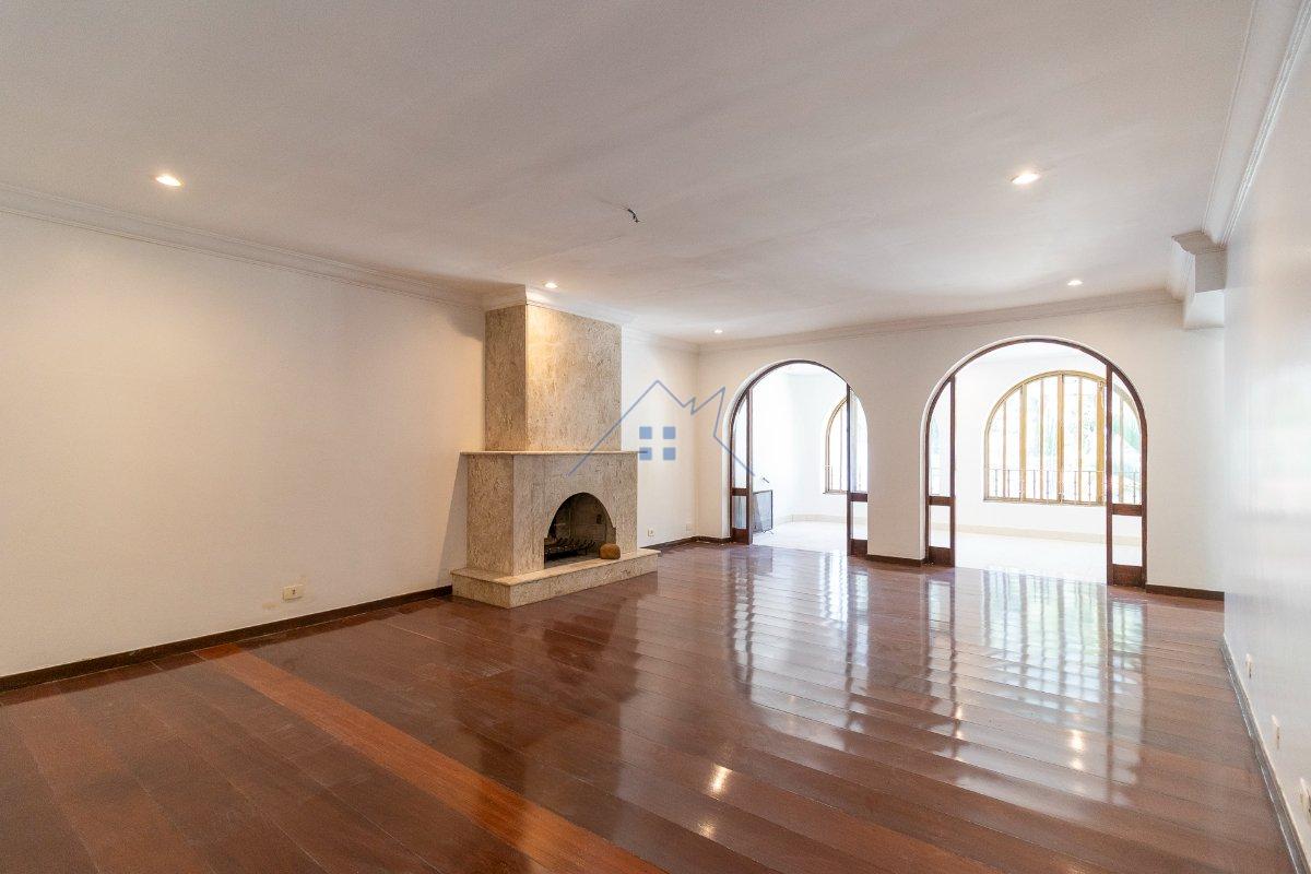 Casa no condomínio Condomínio Arcobaleno 390m² 5 dorms sendo 3 suítes 4 vagas Rua Amaro Alves Alvim São Paulo - 