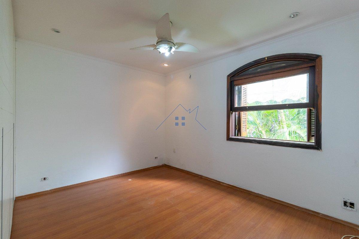 Casa no condomínio Condomínio Arcobaleno 390m² 5 dorms sendo 3 suítes 4 vagas Rua Amaro Alves Alvim São Paulo - 