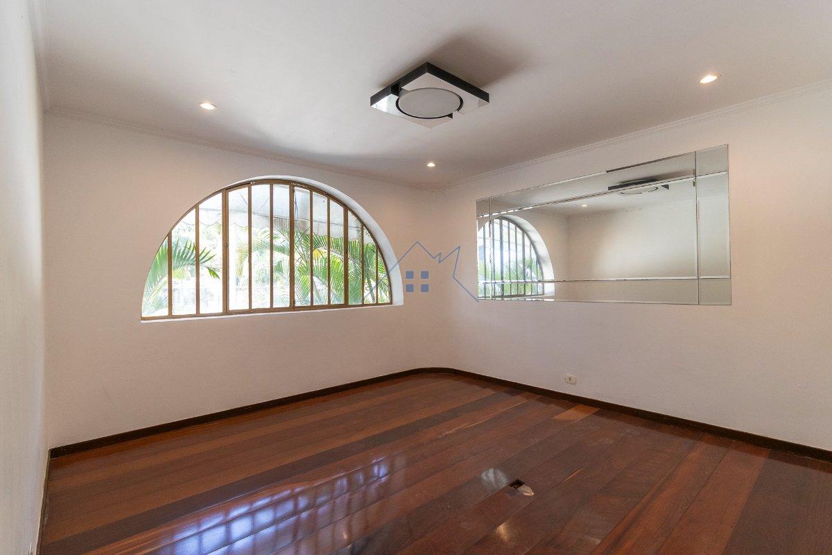Casa no condomínio Condomínio Arcobaleno 390m² 5 dorms sendo 3 suítes 4 vagas Rua Amaro Alves Alvim São Paulo - 