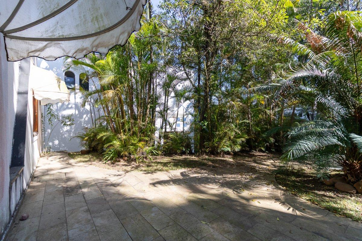 Casa no condomínio Condomínio Arcobaleno 390m² 5 dorms sendo 3 suítes 4 vagas Rua Amaro Alves Alvim São Paulo - 