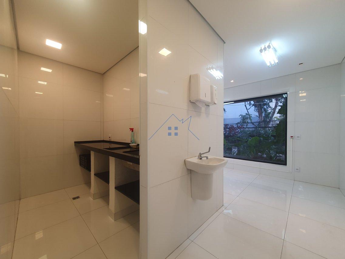Loja Comercial no Itaim Bibi com 107m² Rua Doutor Renato Paes de Barros São Paulo - 