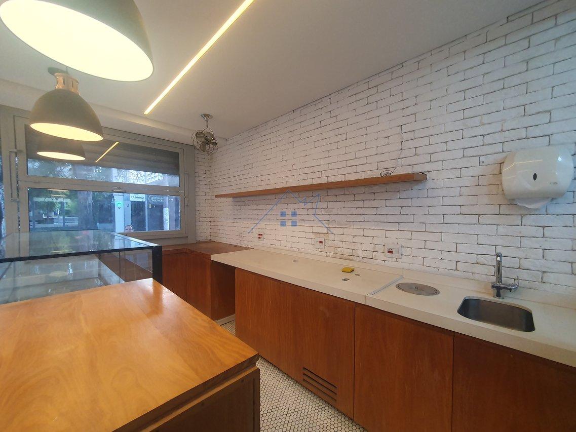 Loja Comercial no Itaim Bibi com 107m² Rua Doutor Renato Paes de Barros São Paulo - 