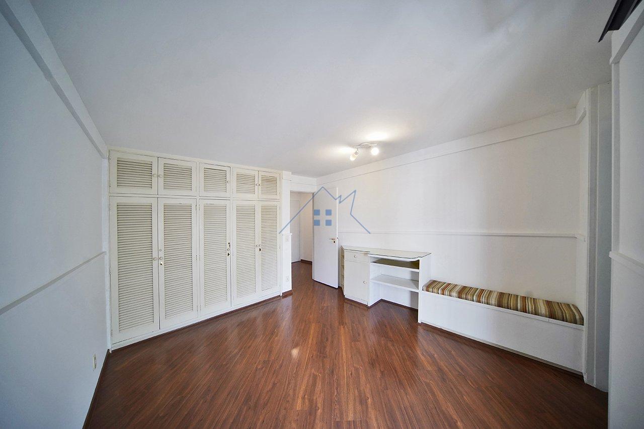 Apartamento com 215m² no Paraíso 3 suítes 3 vagas Rua Carlos Steinen São Paulo - 
