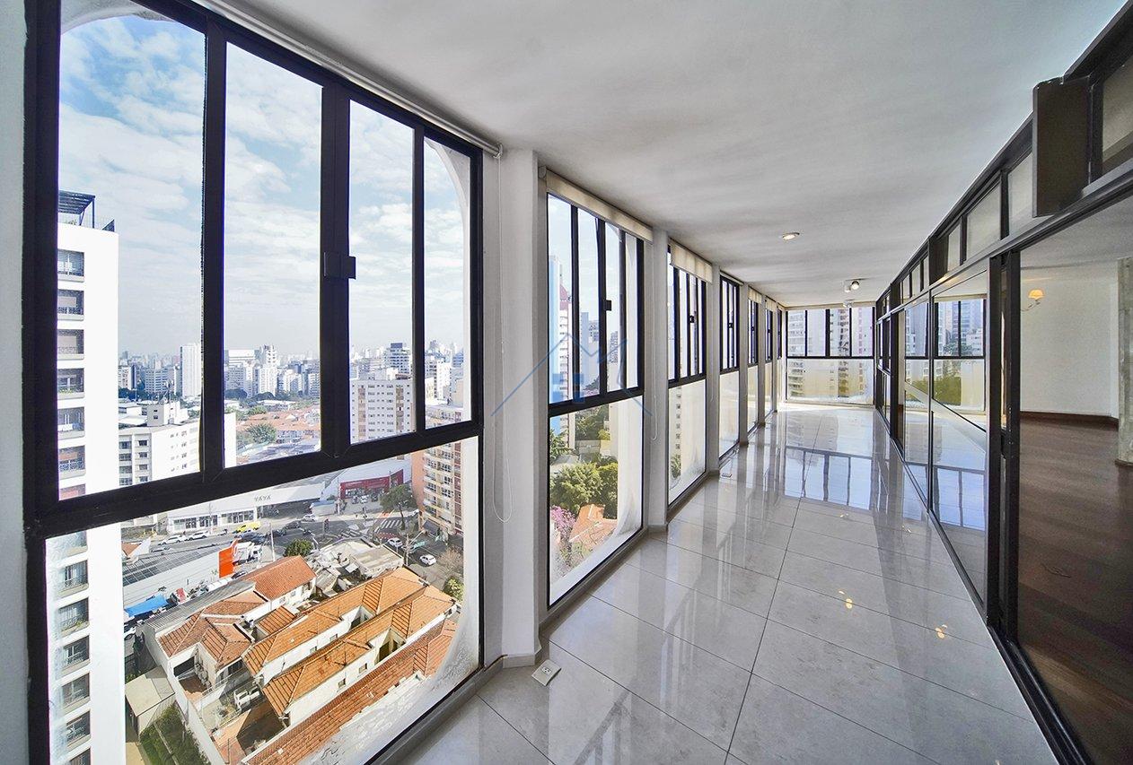 Apartamento com 215m² no Paraíso 3 suítes 3 vagas Rua Carlos Steinen São Paulo - 