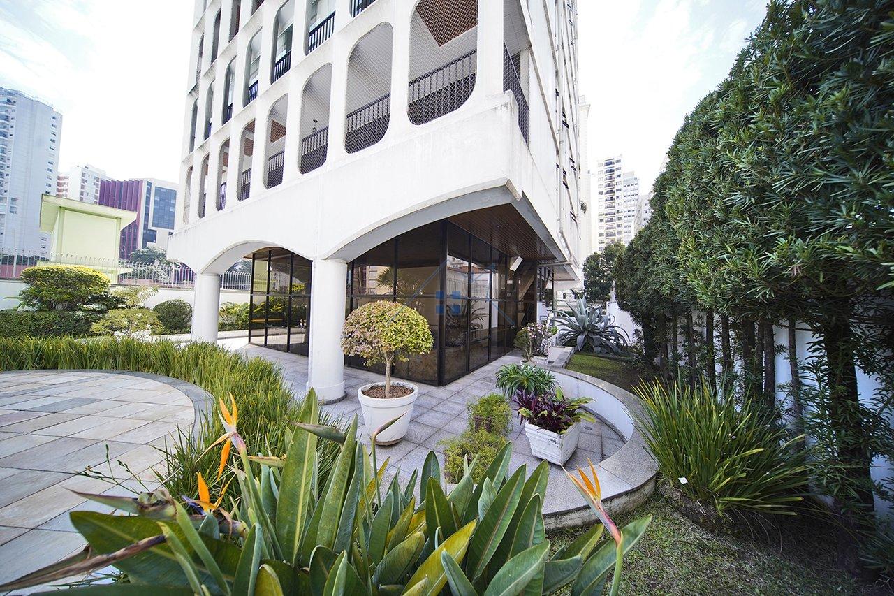 Apartamento com 215m² no Paraíso 3 suítes 3 vagas Rua Carlos Steinen São Paulo - 