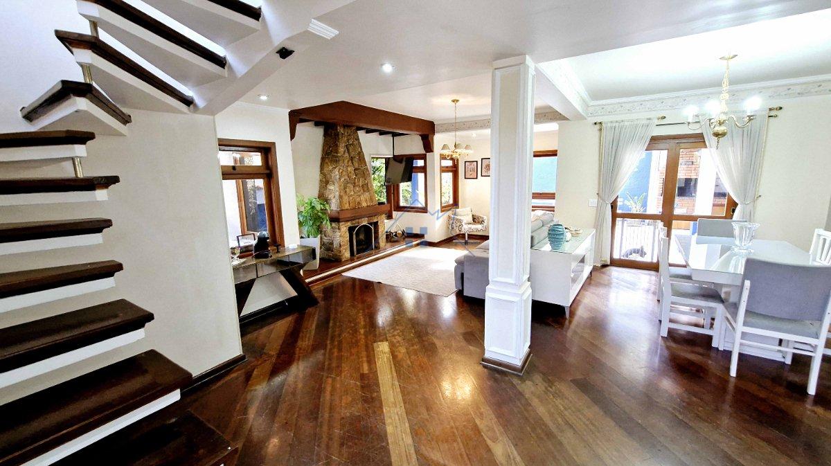 Casa em Condomínio no Tremembé 310m² 3 dorms sendo 1 suíte 4 vaga Rua Maestro Bortolucci São Paulo - 