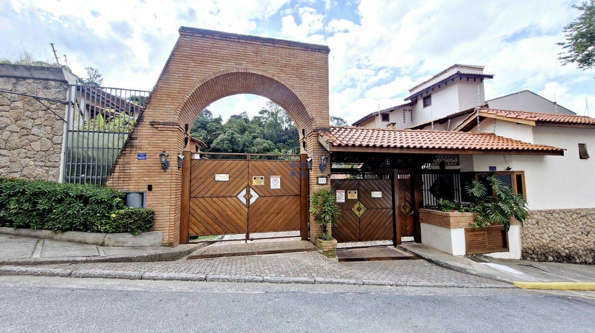 Casa em Condomínio no Tremembé 310m² 3 dorms sendo 1 suíte 4 vaga Rua Maestro Bortolucci São Paulo - 