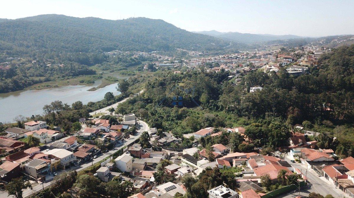 Casa 465m² em Mairiporã 5 dorms sendo 3 suítes 8 vagas Avenida dos Coqueiros Mairiporã - 