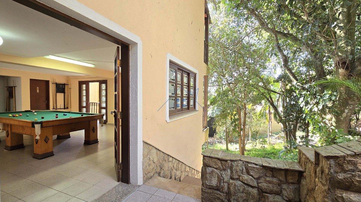 Casa 465m² em Mairiporã 5 dorms sendo 3 suítes 8 vagas Avenida dos Coqueiros Mairiporã - 