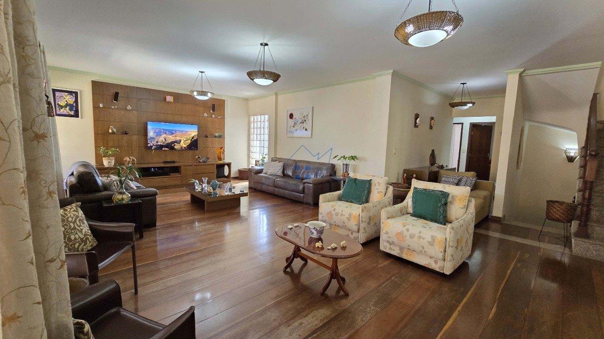 Casa 465m² em Mairiporã 5 dorms sendo 3 suítes 8 vagas Avenida dos Coqueiros Mairiporã - 
