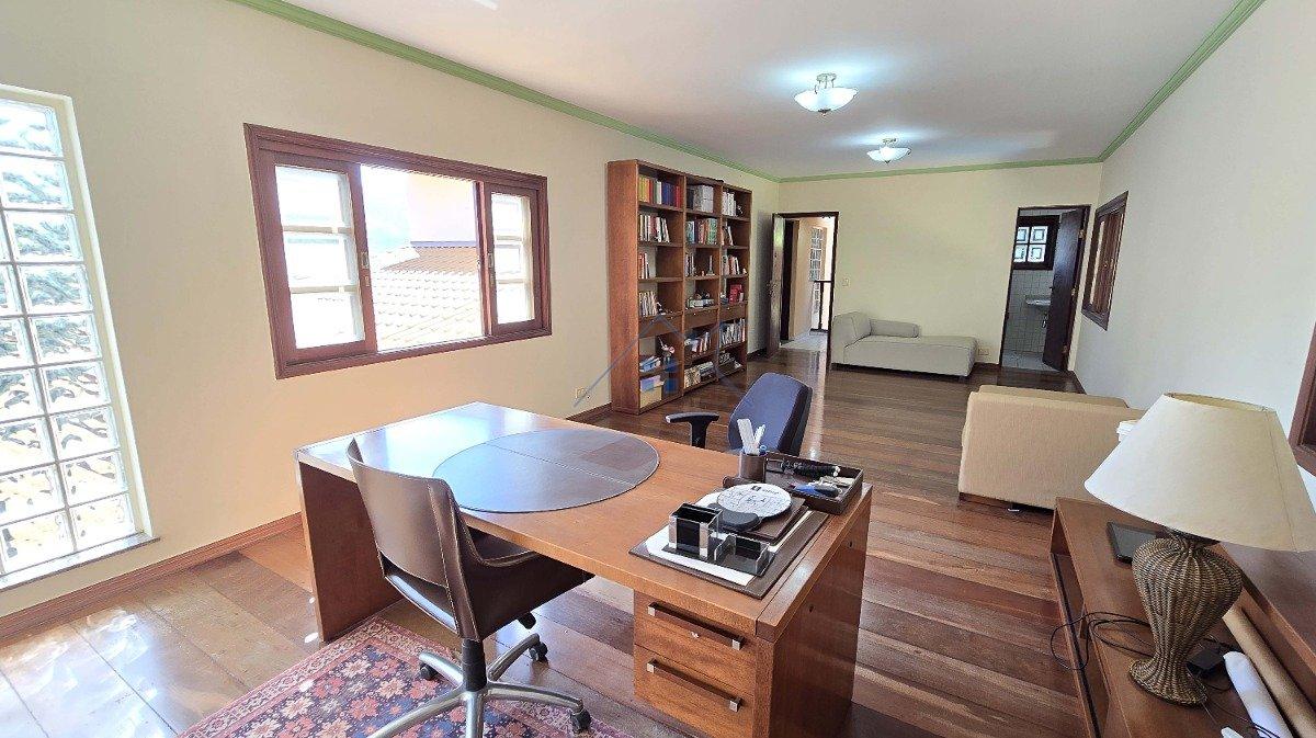 Casa 465m² em Mairiporã 5 dorms sendo 3 suítes 8 vagas Avenida dos Coqueiros Mairiporã - 