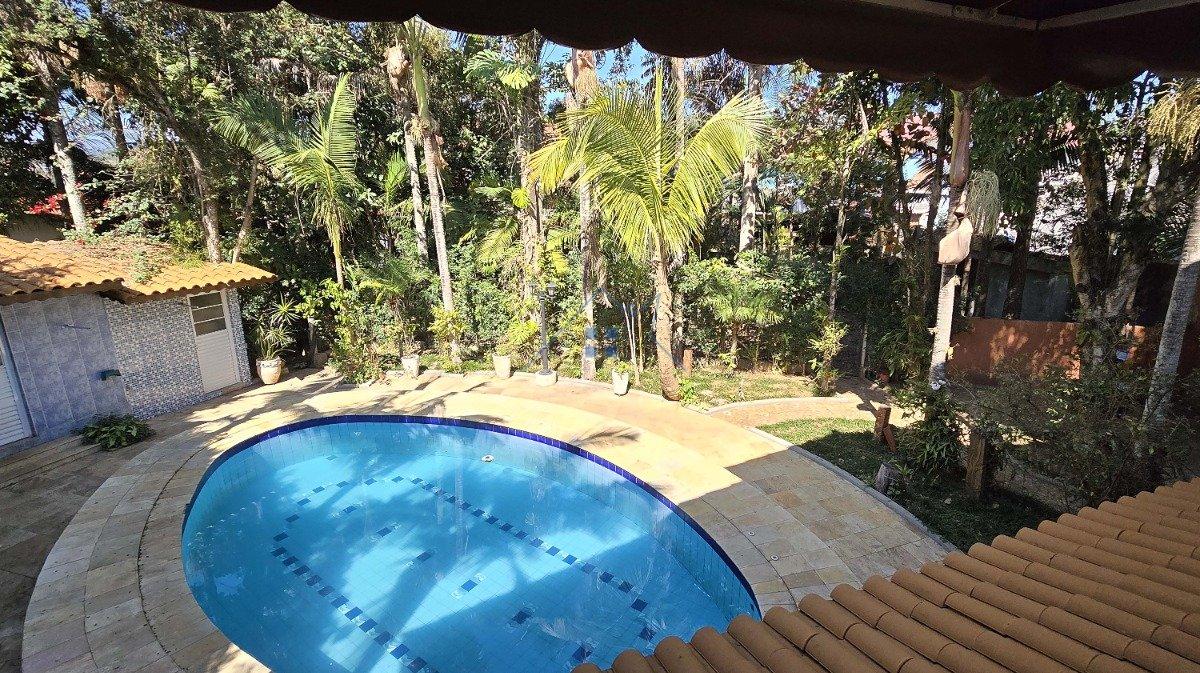 Casa 465m² em Mairiporã 5 dorms sendo 3 suítes 8 vagas Avenida dos Coqueiros Mairiporã - 