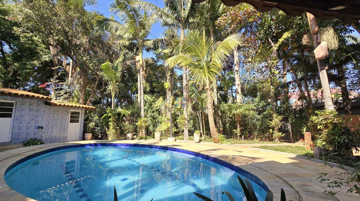 Casa 465m² em Mairiporã 5 dorms sendo 3 suítes 8 vagas Avenida dos Coqueiros Mairiporã - 