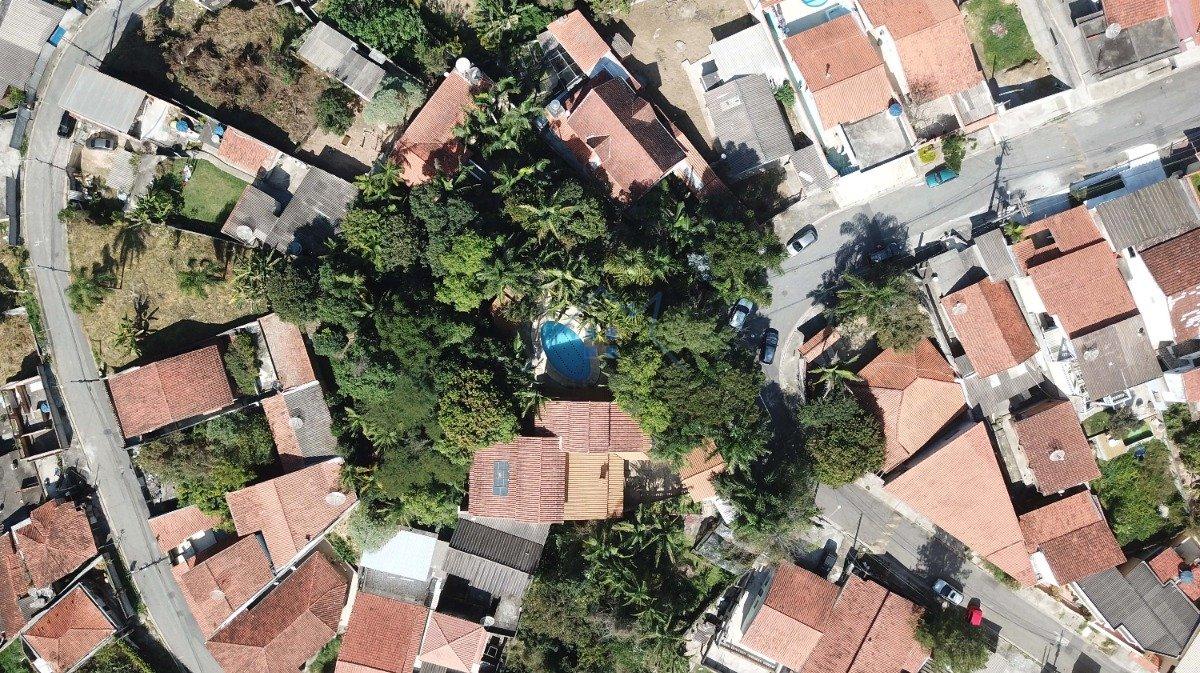 Casa 465m² em Mairiporã 5 dorms sendo 3 suítes 8 vagas Avenida dos Coqueiros Mairiporã - 