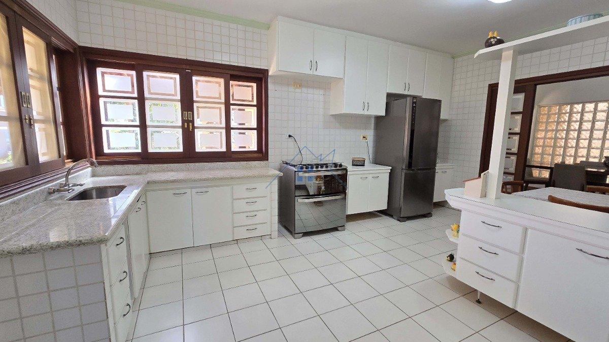 Casa 465m² em Mairiporã 5 dorms sendo 3 suítes 8 vagas Avenida dos Coqueiros Mairiporã - 