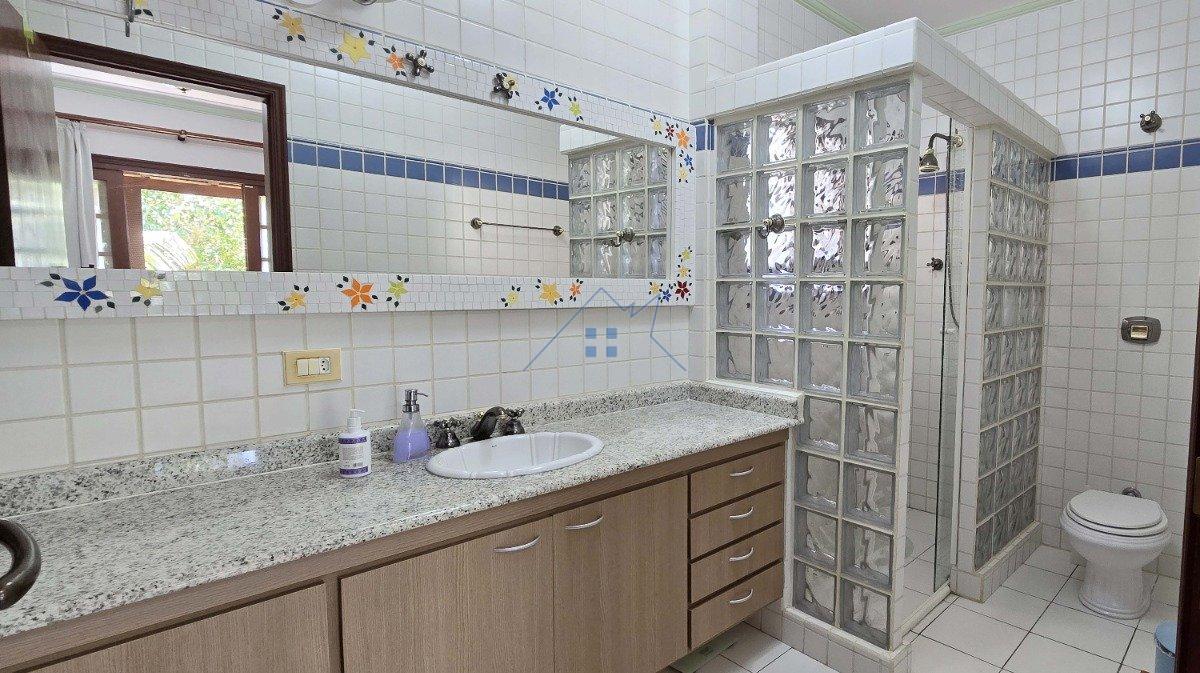 Casa 465m² em Mairiporã 5 dorms sendo 3 suítes 8 vagas Avenida dos Coqueiros Mairiporã - 