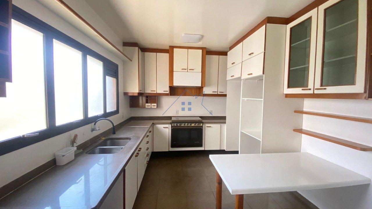Apartamento em Moema com 210m² 3 suítes - sem vaga de garagem Avenida Agami São Paulo - 