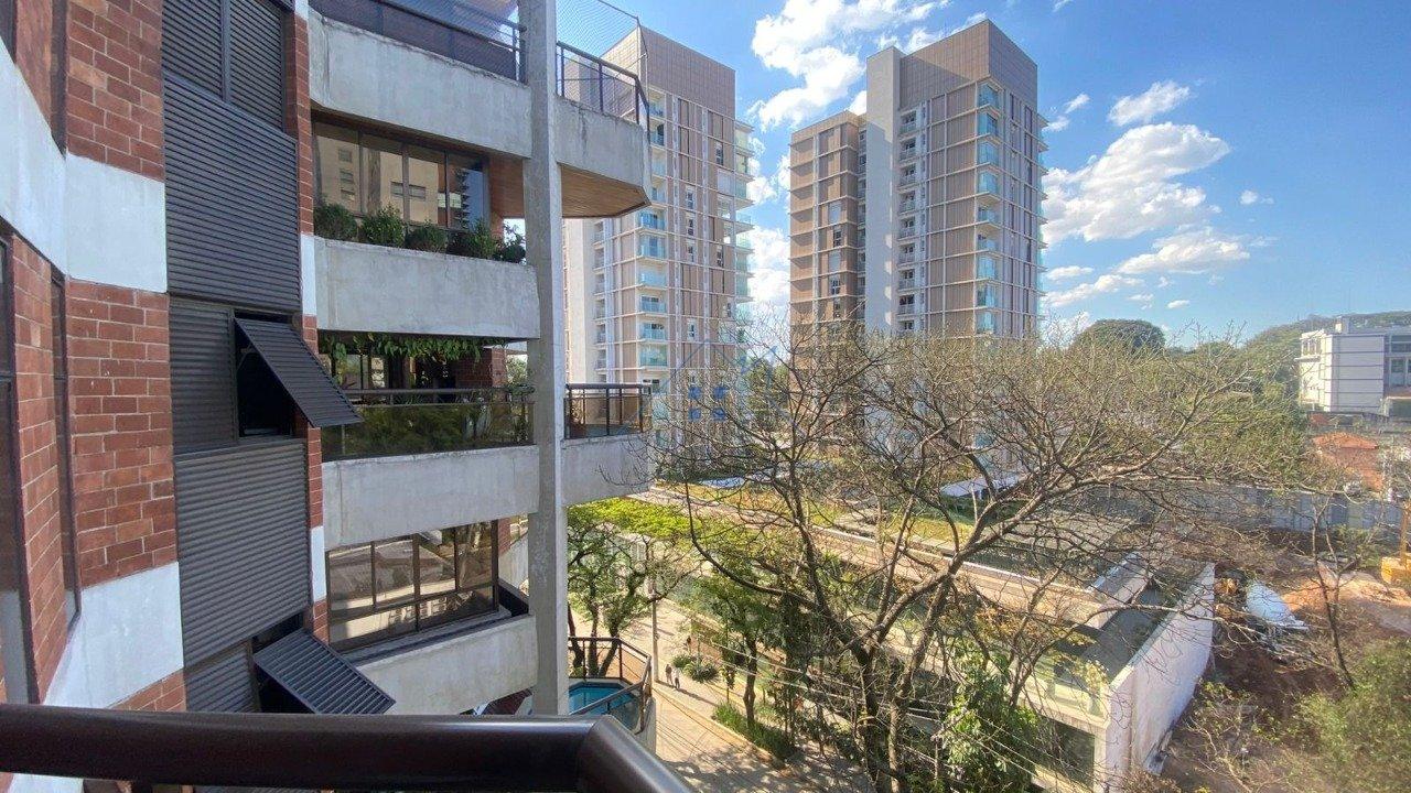 Apartamento em Moema com 210m² 3 suítes - sem vaga de garagem Avenida Agami São Paulo - 