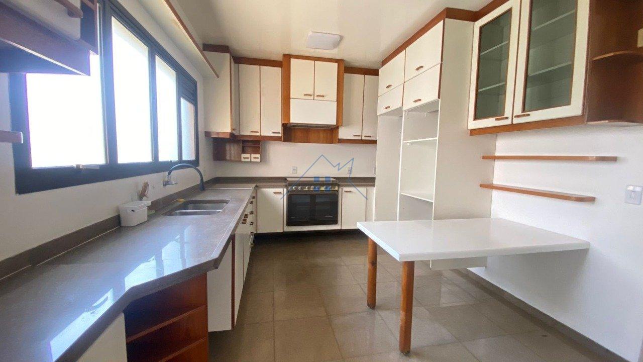 Apartamento em Moema com 210m² 3 suítes - sem vaga de garagem Avenida Agami São Paulo - 