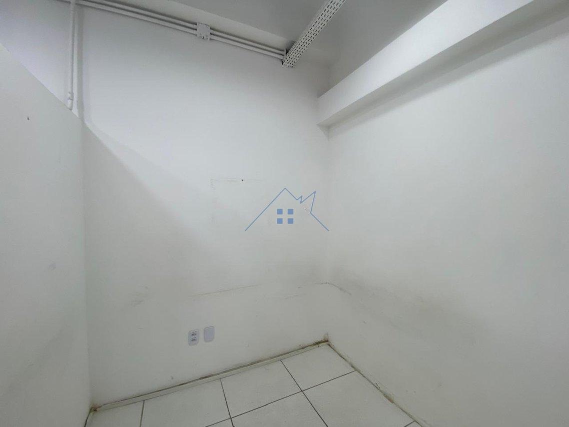 Sobreloja com 250m² em Pinheiros Rua Teodoro Sampaio São Paulo - 
