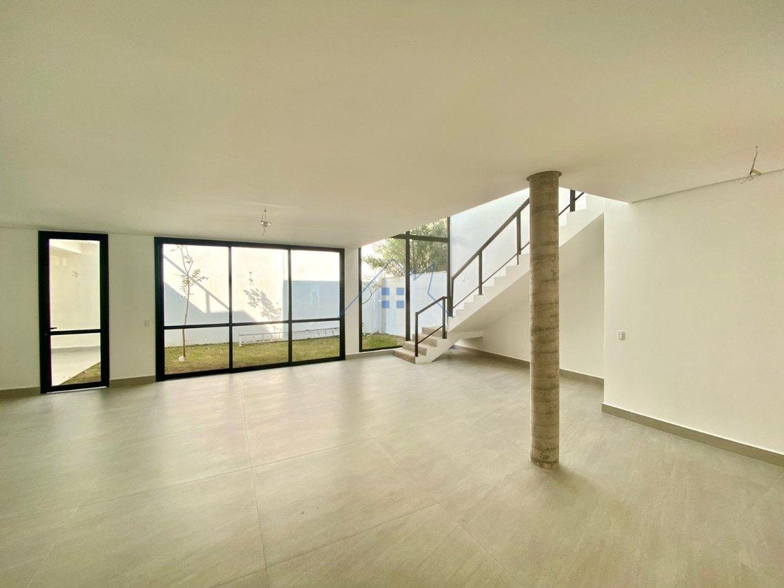 Casa em Condomínio com 310m² no Jd Prudência 02 suítes 02 vagas Rua Ossian Terceiro Teles São Paulo - 