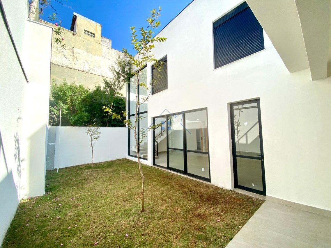 Casa em Condomínio com 310m² no Jd Prudência 02 suítes 02 vagas Rua Ossian Terceiro Teles São Paulo - 