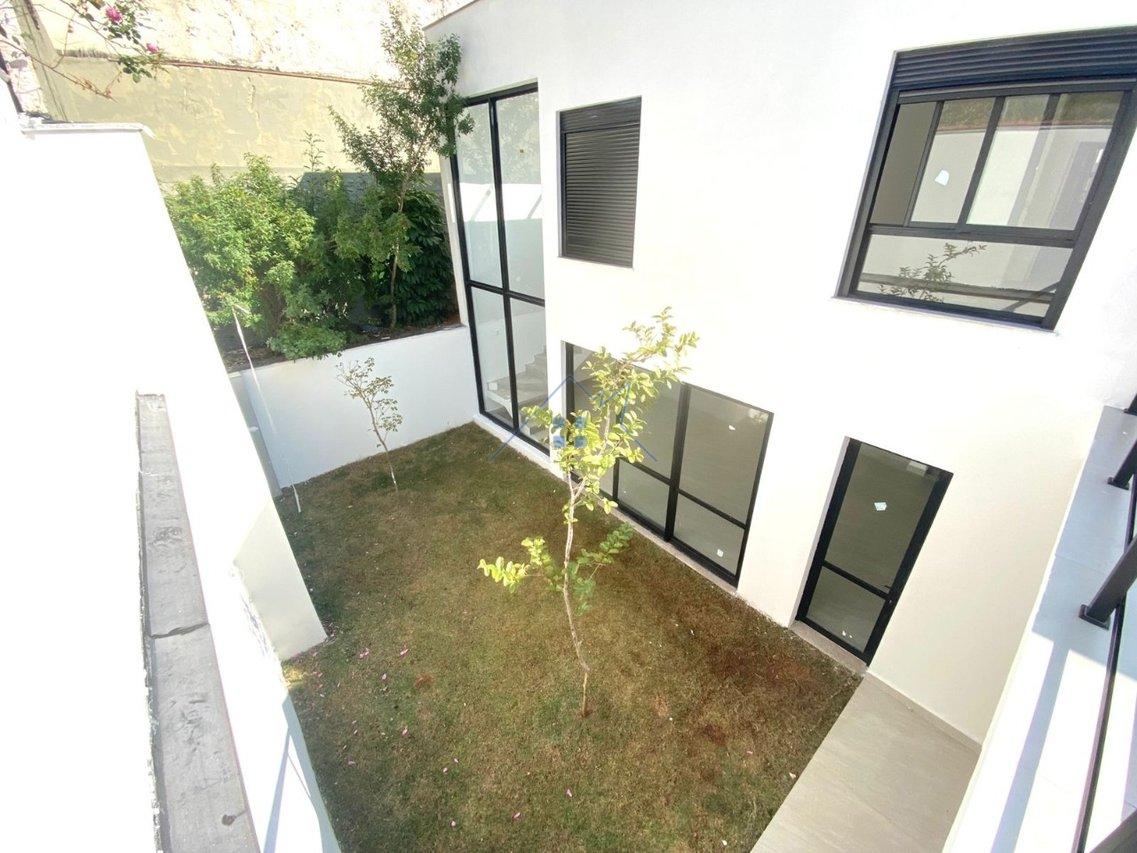 Casa em Condomínio com 310m² no Jd Prudência 02 suítes 02 vagas Rua Ossian Terceiro Teles São Paulo - 