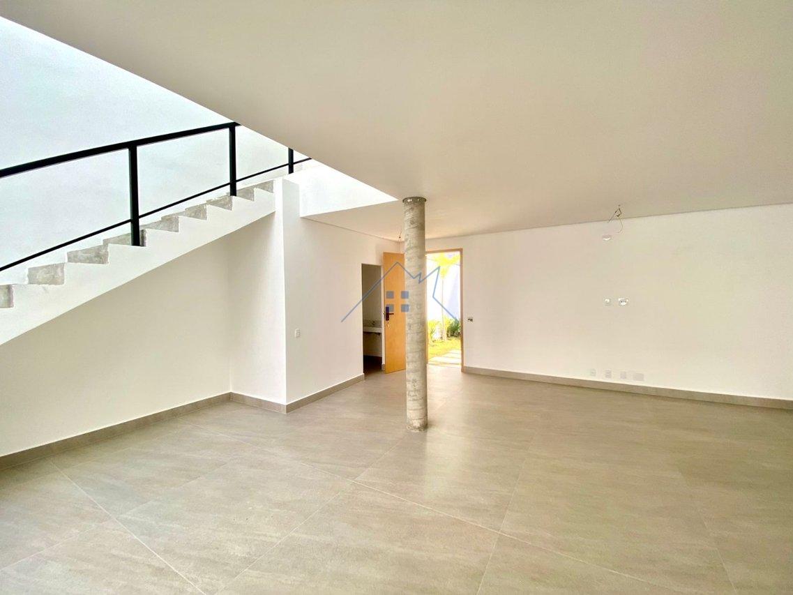 Casa em Condomínio com 310m² no Jd Prudência 02 suítes 02 vagas Rua Ossian Terceiro Teles São Paulo - 