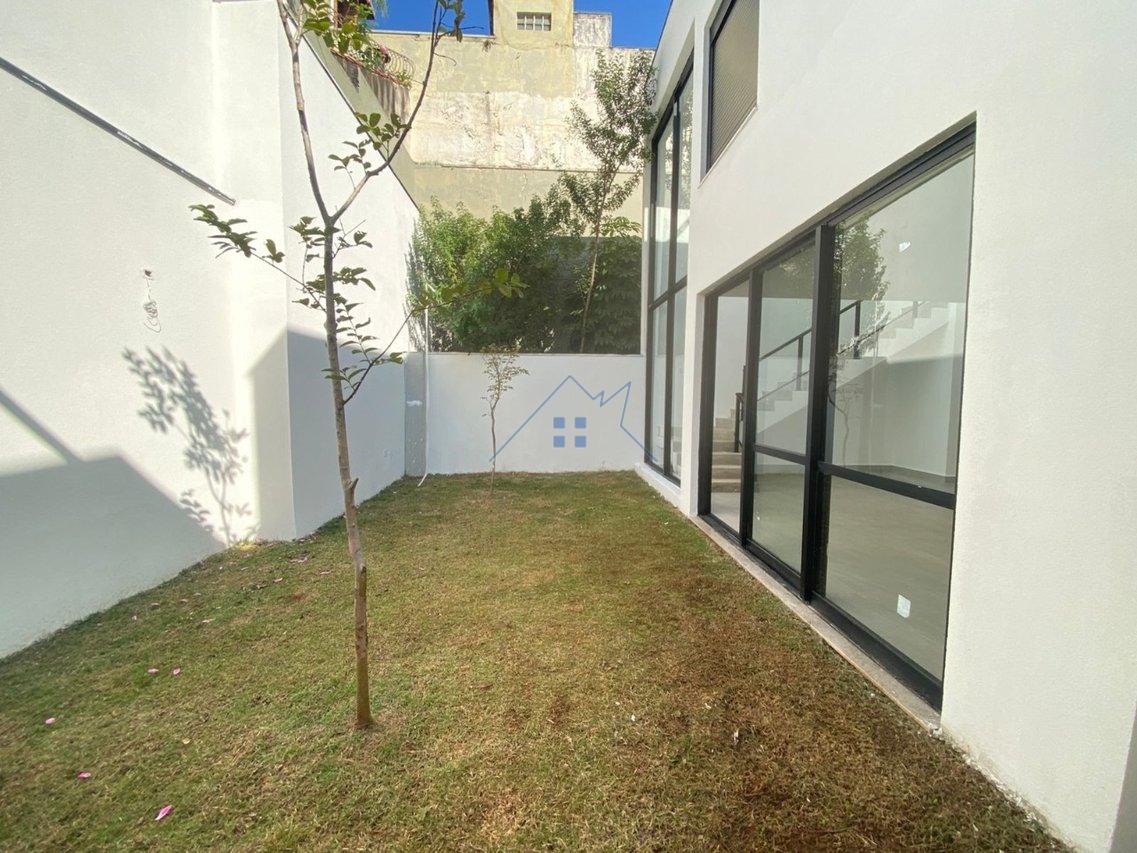 Casa em Condomínio com 310m² no Jd Prudência 02 suítes 02 vagas Rua Ossian Terceiro Teles São Paulo - 