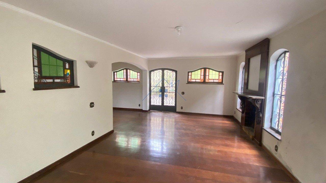 Casa com 221m&sup2; em Interlagos 4 dorms sendo 2 su&iacute;tes 6 vagas Rua Cláudio Daniel Rodrigues São Paulo - 