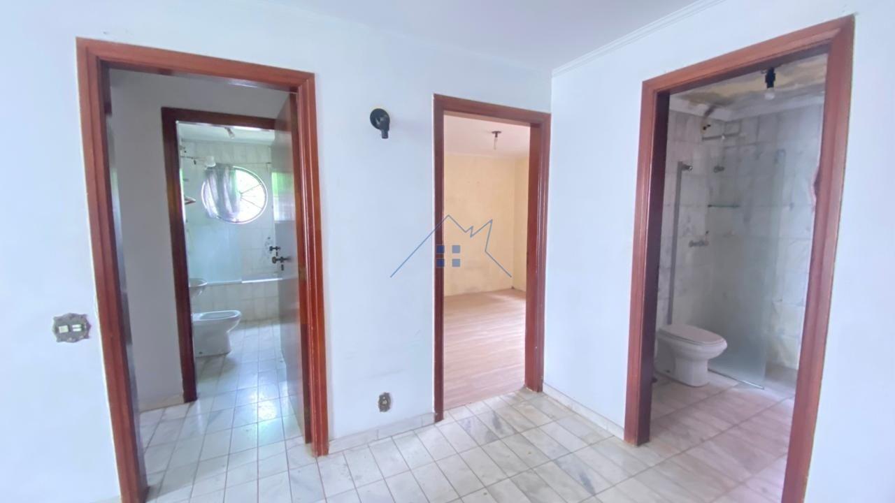 Casa com 221m&sup2; em Interlagos 4 dorms sendo 2 su&iacute;tes 6 vagas Rua Cláudio Daniel Rodrigues São Paulo - 