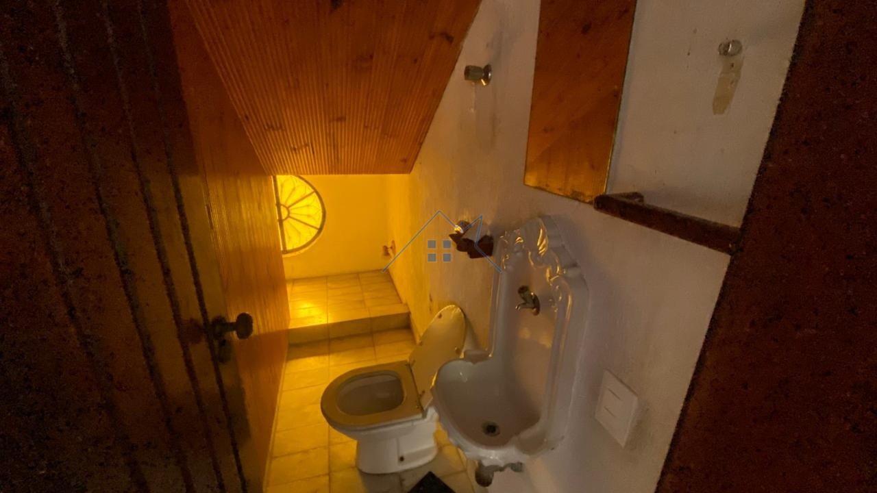 Casa com 221m&sup2; em Interlagos 4 dorms sendo 2 su&iacute;tes 6 vagas Rua Cláudio Daniel Rodrigues São Paulo - 