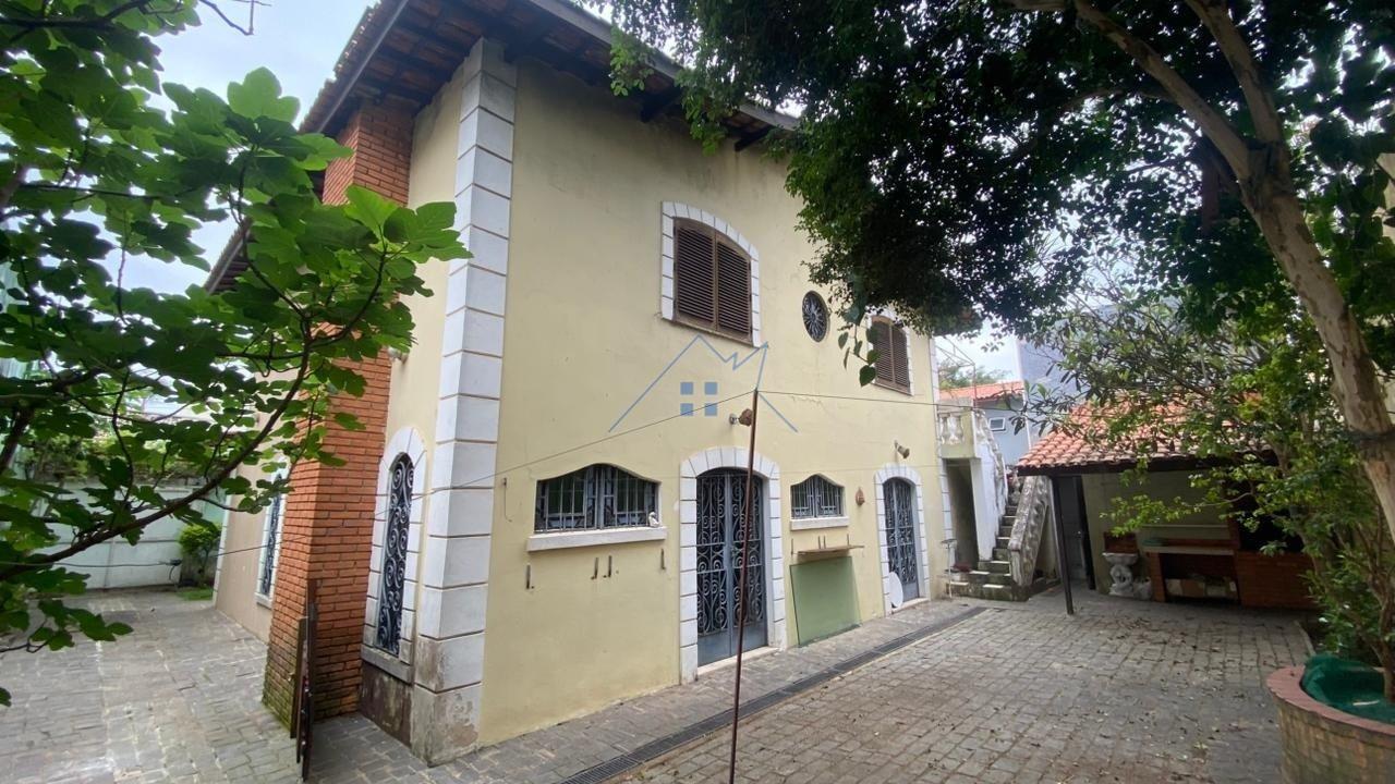 Casa com 221m&sup2; em Interlagos 4 dorms sendo 2 su&iacute;tes 6 vagas Rua Cláudio Daniel Rodrigues São Paulo - 