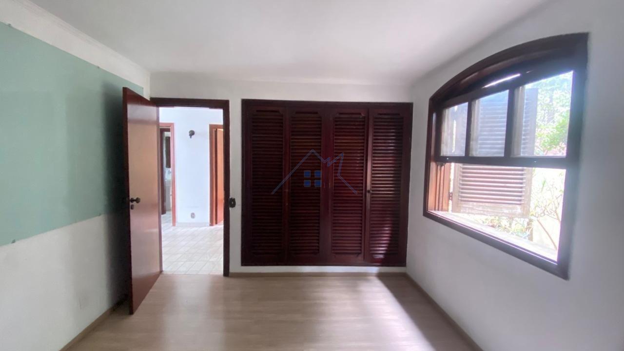 Casa com 221m&sup2; em Interlagos 4 dorms sendo 2 su&iacute;tes 6 vagas Rua Cláudio Daniel Rodrigues São Paulo - 