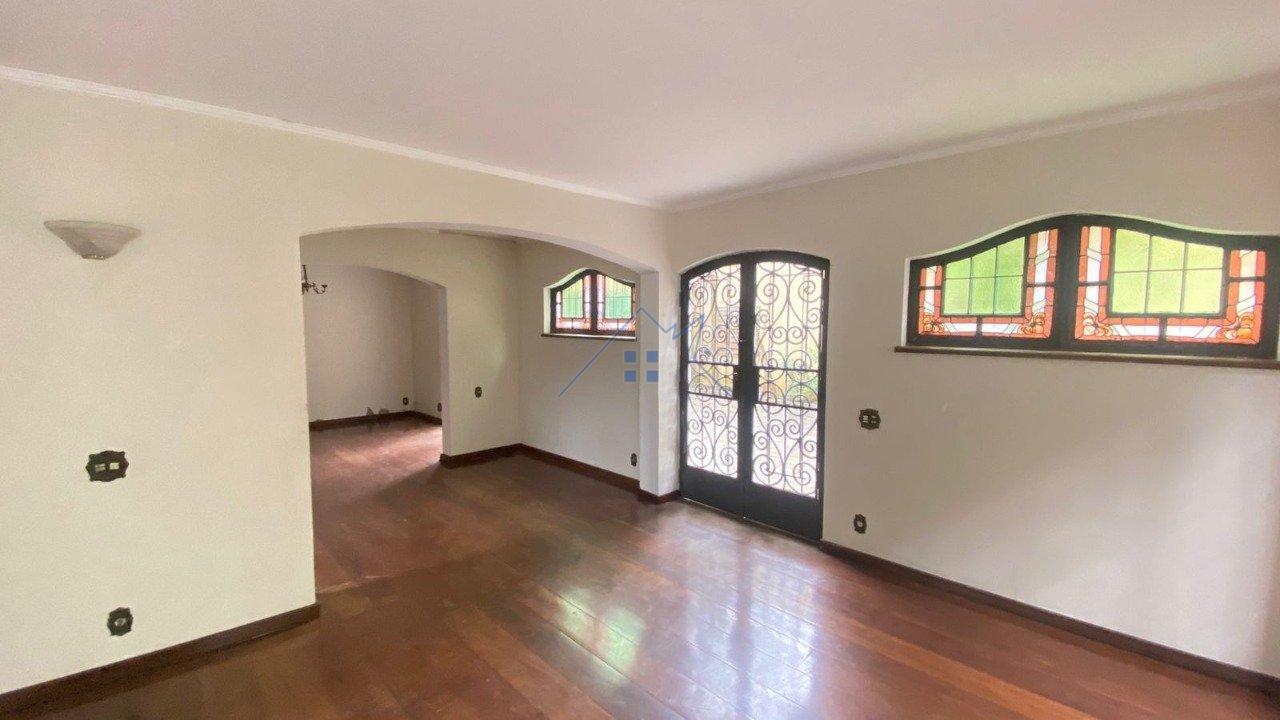 Casa com 221m&sup2; em Interlagos 4 dorms sendo 2 su&iacute;tes 6 vagas Rua Cláudio Daniel Rodrigues São Paulo - 