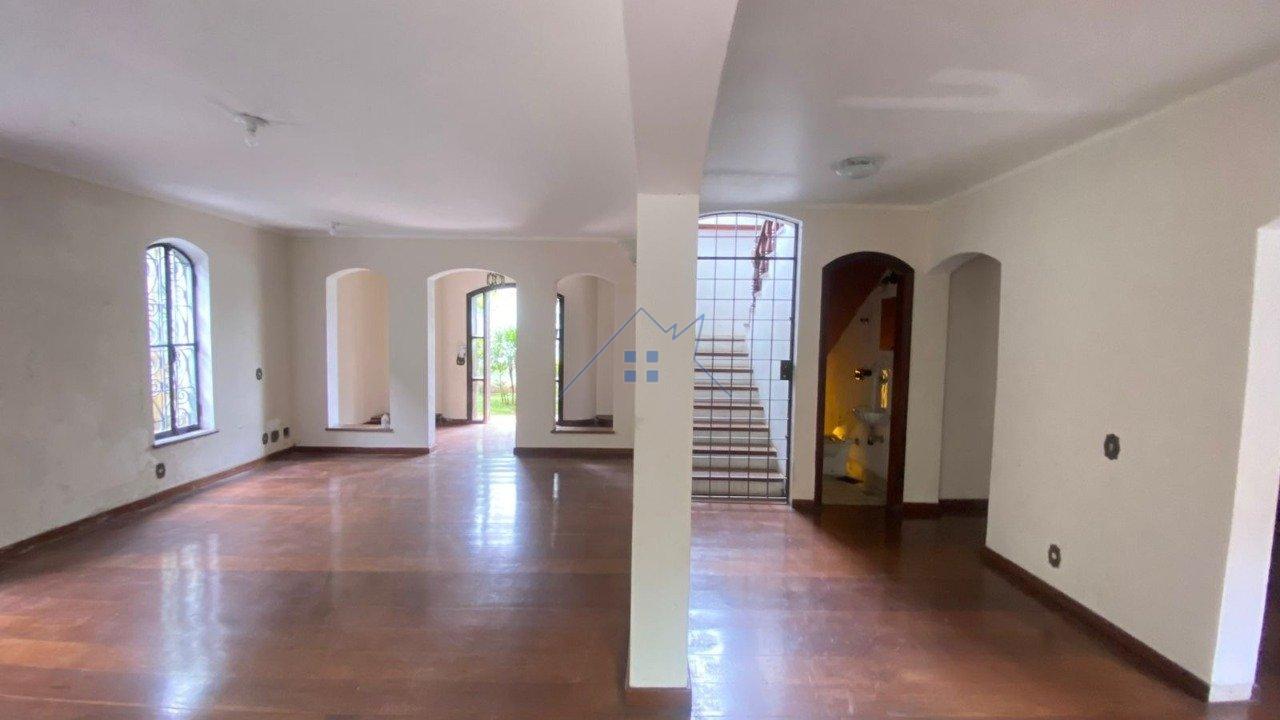 Casa com 221m&sup2; em Interlagos 4 dorms sendo 2 su&iacute;tes 6 vagas Rua Cláudio Daniel Rodrigues São Paulo - 