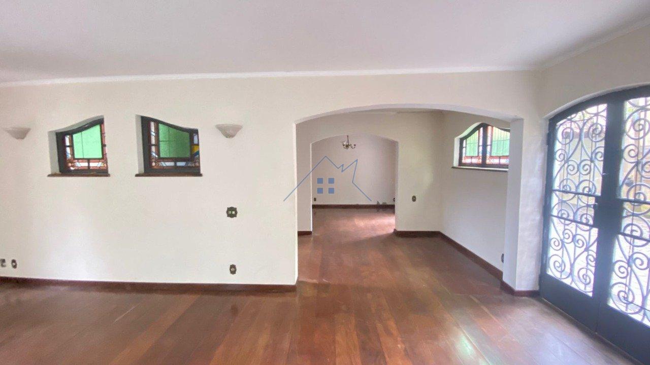 Casa com 221m&sup2; em Interlagos 4 dorms sendo 2 su&iacute;tes 6 vagas Rua Cláudio Daniel Rodrigues São Paulo - 