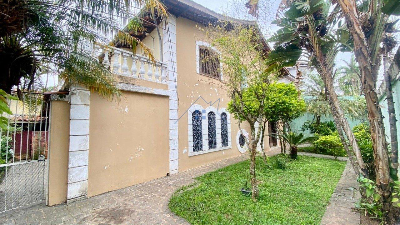 Casa com 221m&sup2; em Interlagos 4 dorms sendo 2 su&iacute;tes 6 vagas Rua Cláudio Daniel Rodrigues São Paulo - 