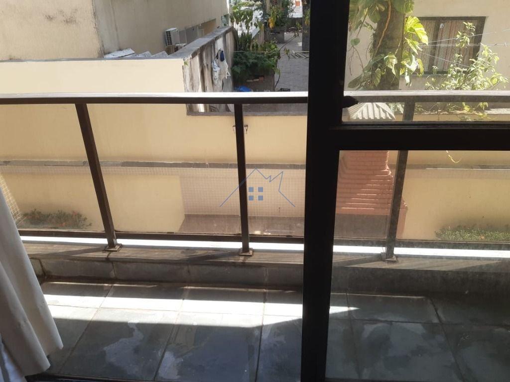 Apartamento no Guarujá 3 suítes 1 vaga Rua José Ferreira Canaes Filho Guarujá - 