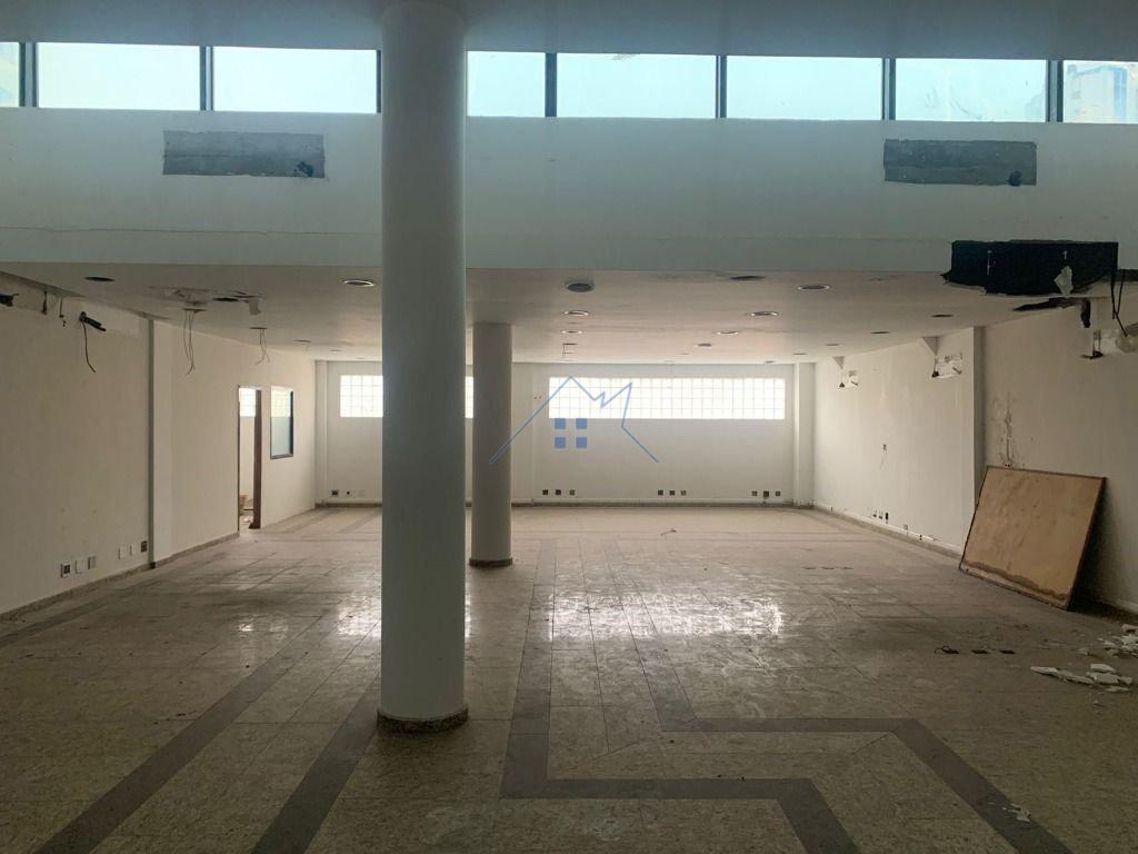 Prédio Comercial Locação no Campo Belo 3 andares 15 vagas 1447 m2  São Paulo - 