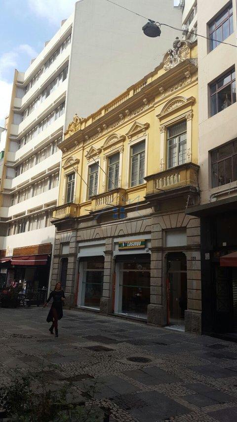 Loja no Centro de São Paulo Locação Frente de 12 metros Total 421 m2  São Paulo - 