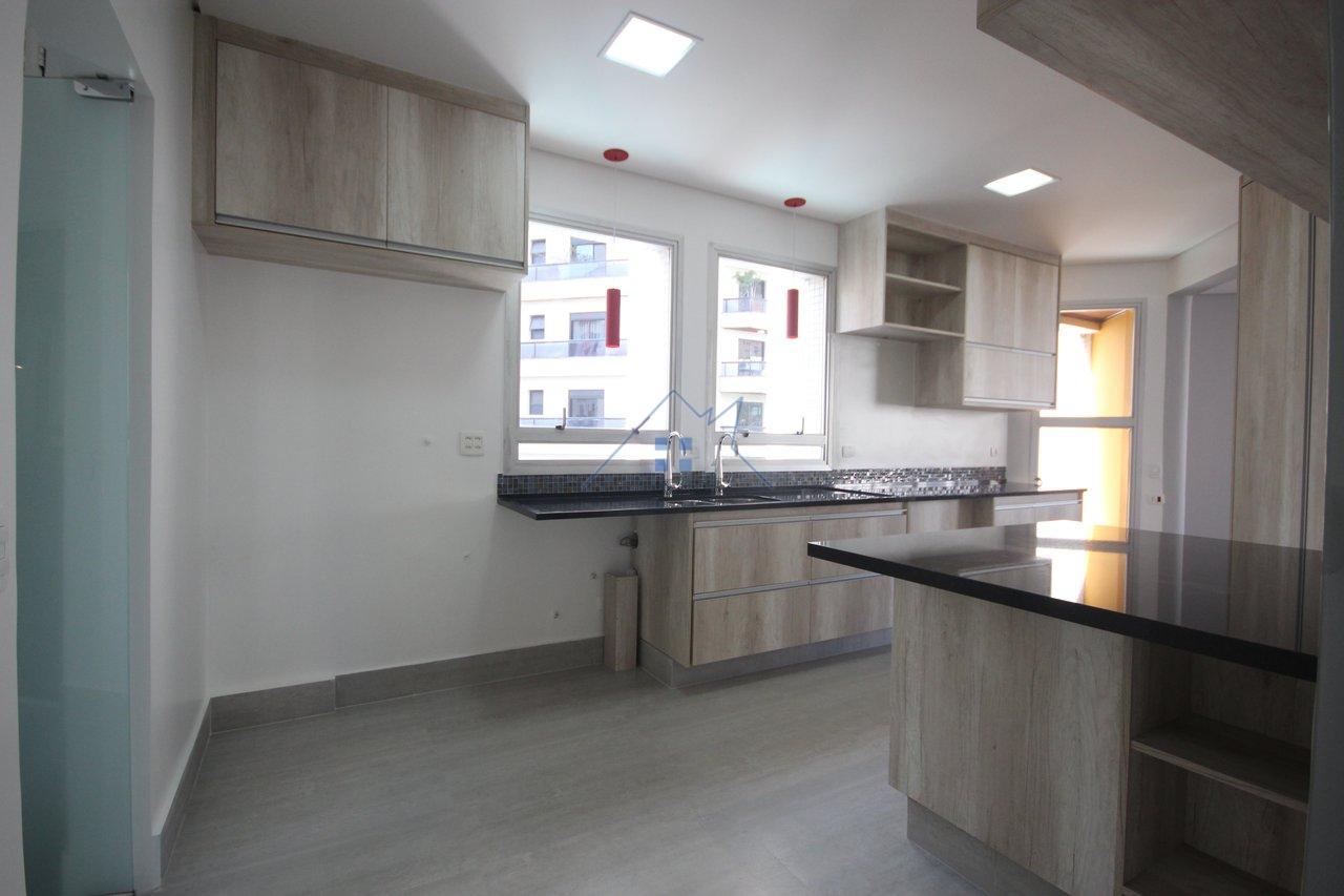 Apartamento Moema 3 suítes 3 vagas Varanda  São Paulo - 