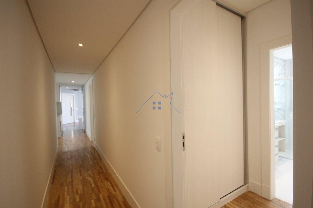 Apartamento Moema 3 suítes 3 vagas Varanda  São Paulo - 